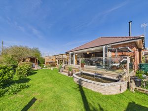 Rear- click for photo gallery